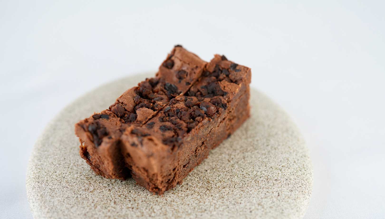 空知産ピノ・ノアールのチョコレートケーキ